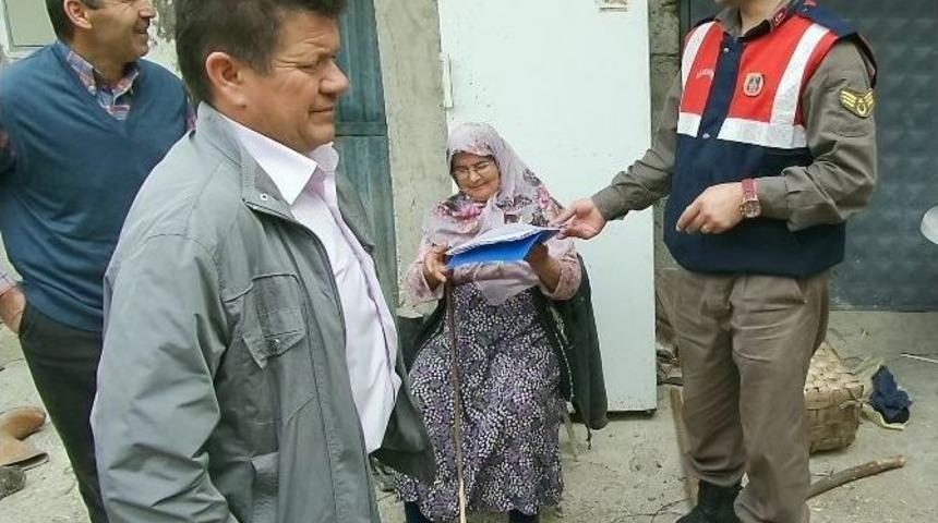 (&ouml;zel Haber) Jandarma K&ouml;y K&ouml;y Gezerek Halkı Hırsızlık Konusunda Uyarıyor