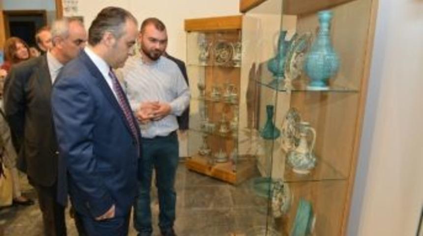 Ge&ccedil;mişten Geleceğe &Ccedil;ini Sergisi