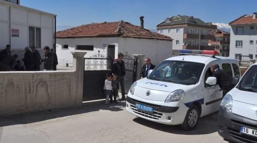 Cami Tuvaletinin Kapalı Olmasına Kızdı, Sabah Namazına Gelen Bir Kişiyi &Ouml;ld&uuml;rd&uuml;, Bir Kişiyi Yaraladı