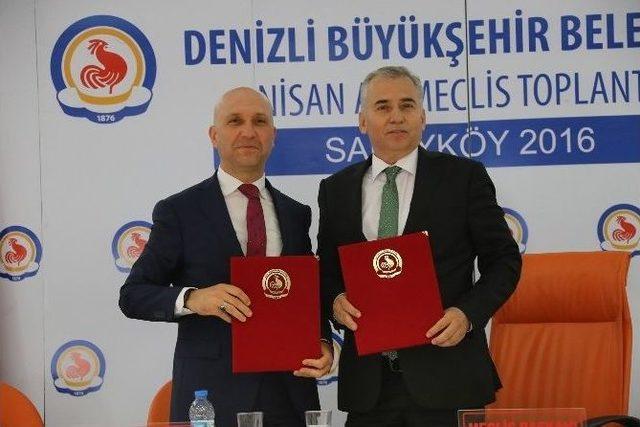 Büyükşehir Meclisi Sarayköy’de Toplandı