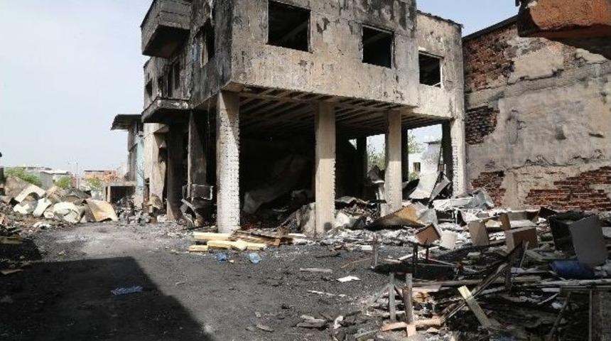 Yangının Yaralarını B&uuml;y&uuml;kşehir Saracak