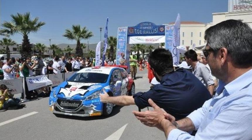Ege Rallisi Forum Bornova&rsquo;da Startı Verdi