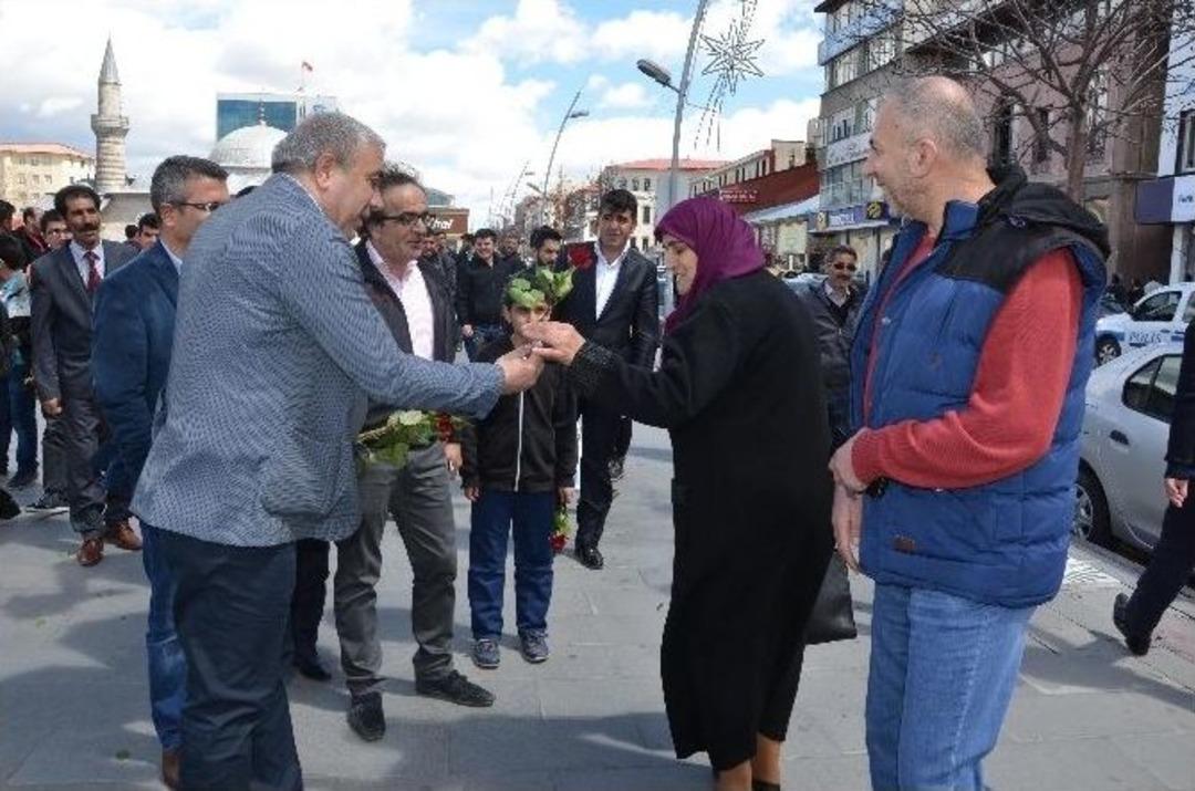 &Ccedil;at Belediyesi Erzurum&rsquo;u G&uuml;l Yağmuruna Tuttu