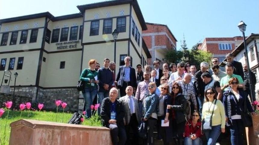 T&uuml;rsab &Uuml;yeleri &Uuml;nye&rsquo;yi Keşfetti