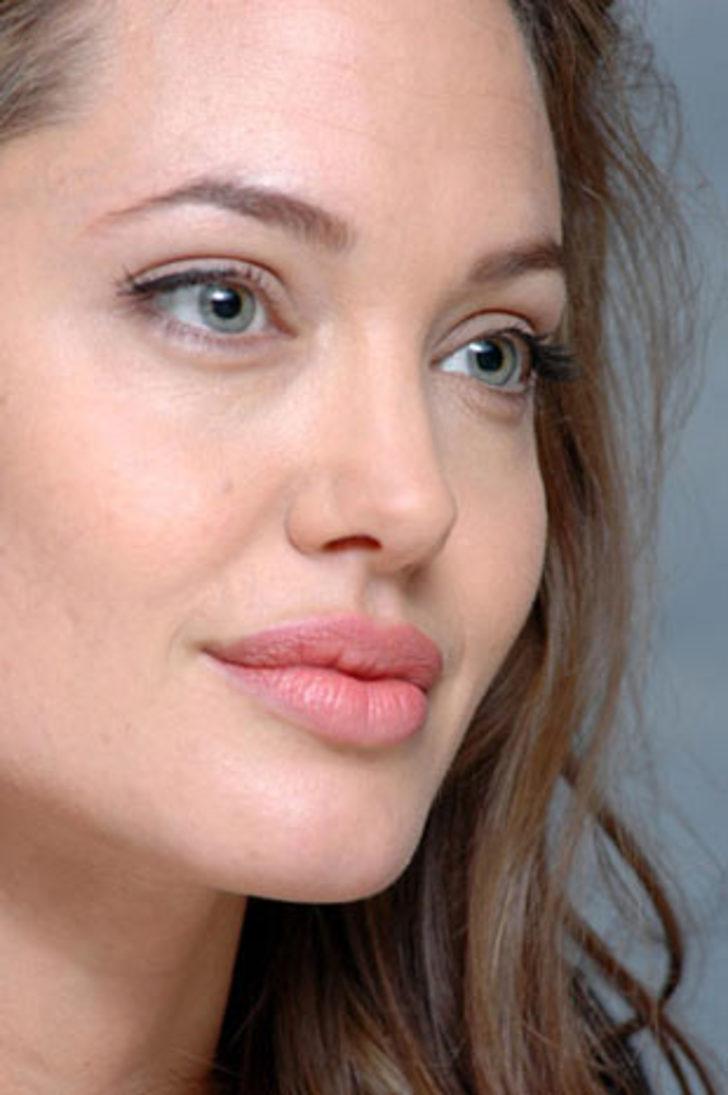 En dolgun dudaklar onda! G1