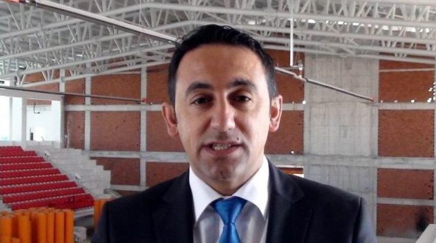 Tam Donanımlı Spor Kompleksinde &Ccedil;alışmalar S&uuml;r&uuml;yor