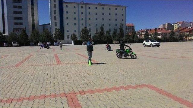 Bozüyük’te ‘güvenli Motosiklet Sürüş’ Eğitimi