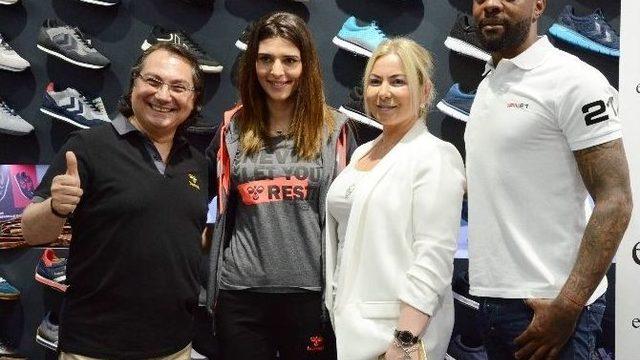 Espark’ta Pascal Nouma Ve Merve Aydın Heyecanı