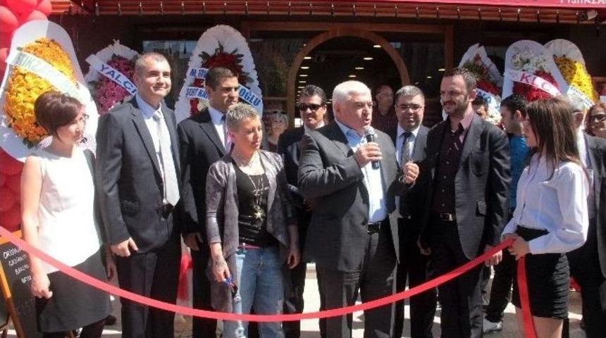 Fıstıkzade Gaziantep&rsquo;in Meşhur Baklavasını Ankaralılarının Hizmetine Sundu