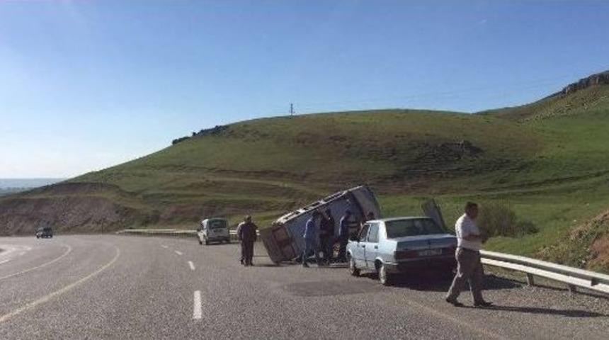 Batman&rsquo;da 2 Ayrı Trafik Kazası: 8 Yaralı