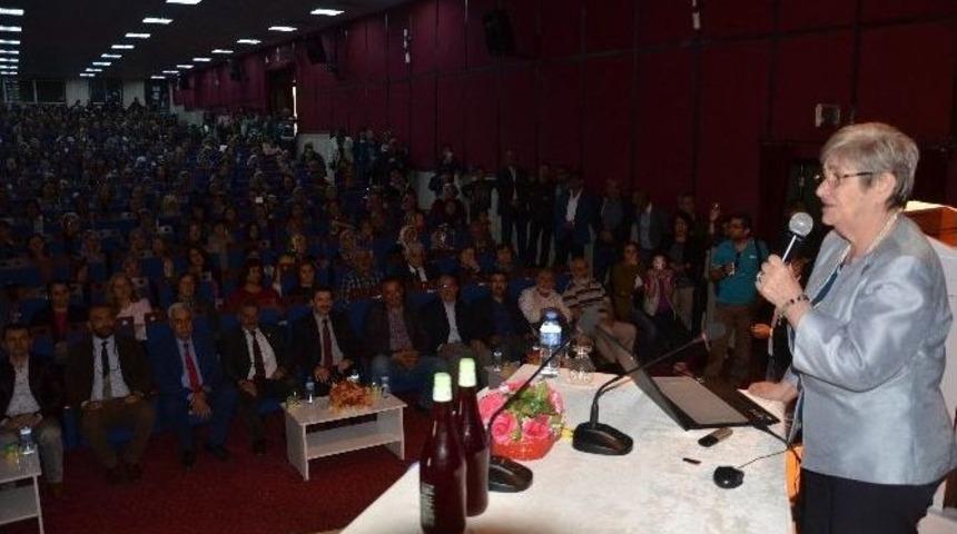 Ereğli&rsquo;de Canan Karatay İzdihamı