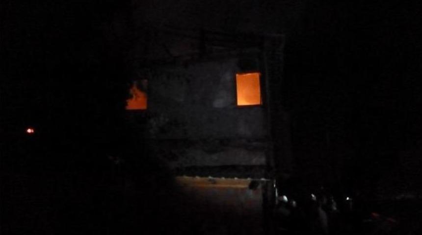 Tokat&rsquo;ta Ev Yangını