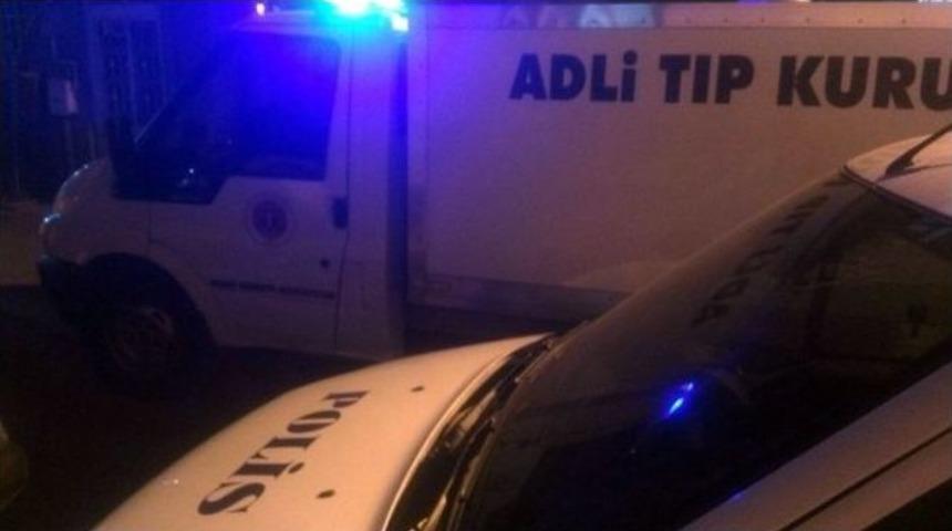 &Ouml;nce Karısını Sonra Kendini &Ouml;ld&uuml;rd&uuml;