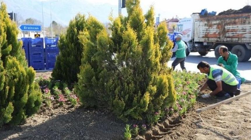 Kavşak Yenileme &Ccedil;alışmaları Devam Ediyor