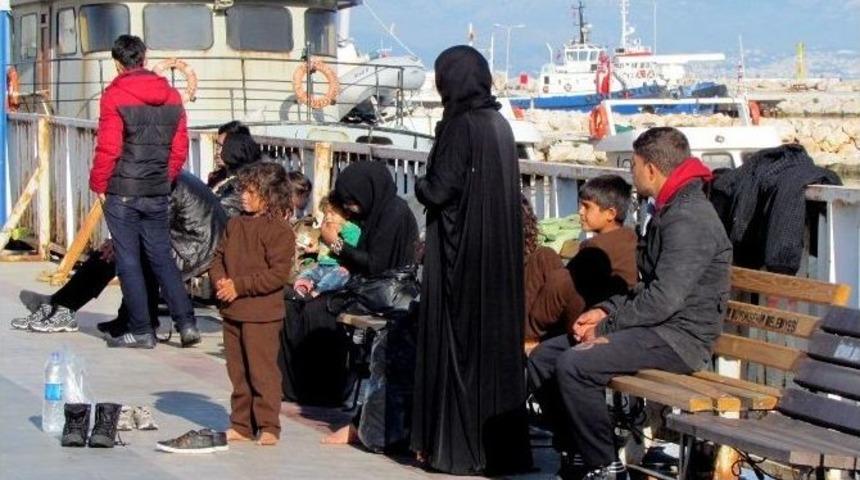 &Ccedil;eşme&rsquo;de 45 Sığınmacı Yakalandı