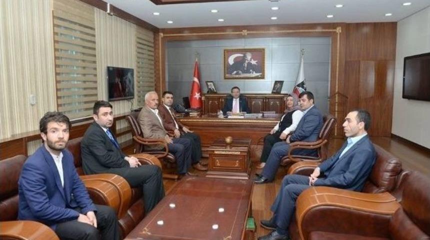 Diriliş Derneği&rsquo;nden Vali Aksoy Ve Emniyet M&uuml;d&uuml;r&uuml; Taşdan&rsquo;a Ziyaret