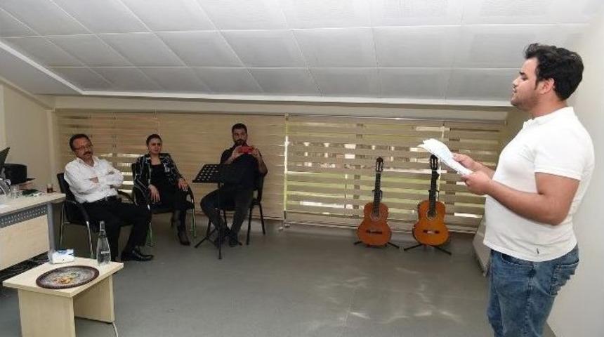 T&uuml;rk M&uuml;ziği Konservatuvar Sınavını 17 &Ouml;ğrenci Kazandı