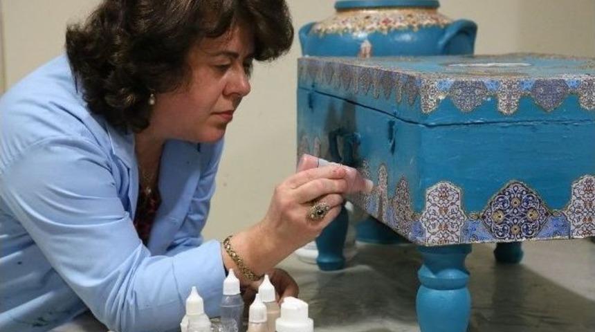 Asırlık Tarihi Eşyalar Ko-mek&rsquo;te Renkleniyor