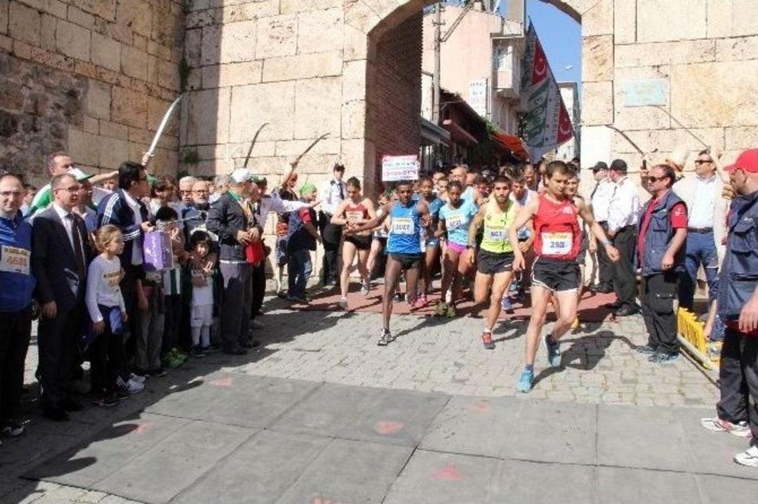 Tarihi Kent Koşusu&rsquo;na Kenya Ve Etiyopya Damgası