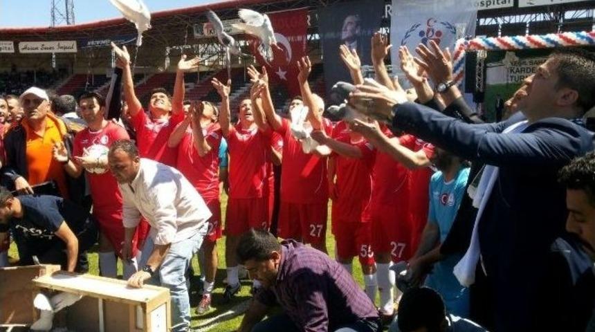 Sınır Kentte Dostluk Ma&ccedil;ı