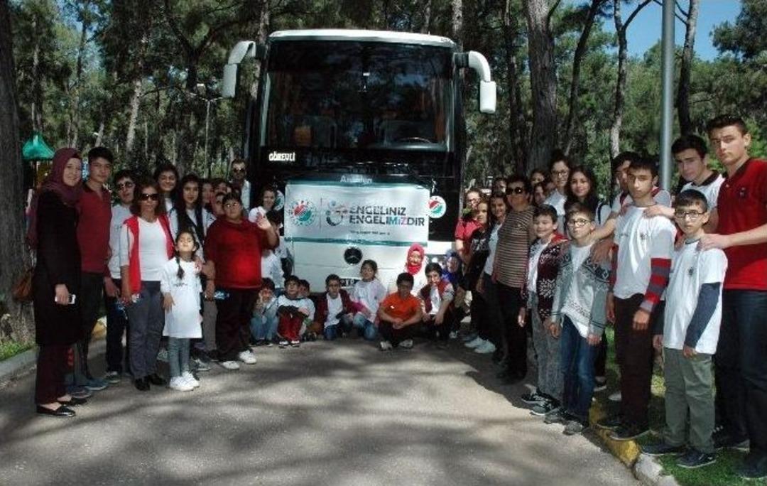 G&ouml;rme Engelli Minikler Doyasıya Eğlendi