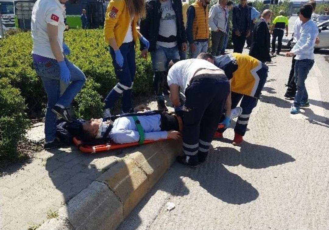 Kocaeli&rsquo;de Trafik Kazası: 4 Yaralı