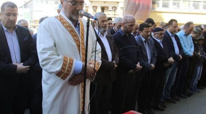 Şehit Polis İ&ccedil;in Rize&rsquo;de Gıyabi Cenaze Namazı