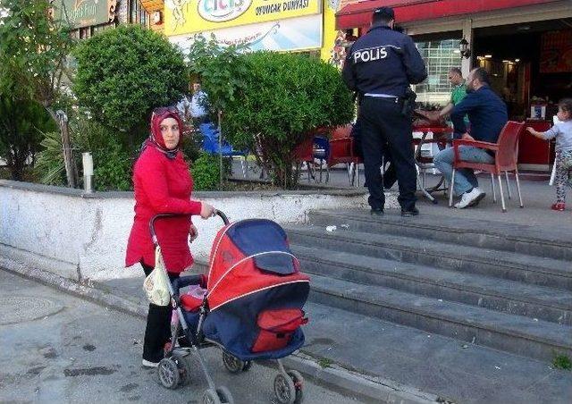 Bebek Aracından Düşen Çanta Bomba Paniğine Neden Oldu