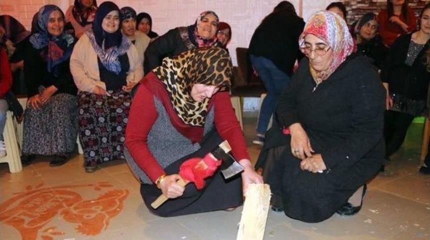 Geline Dır Dır Etmesin Diye Kaynananın Dilini Kestiler