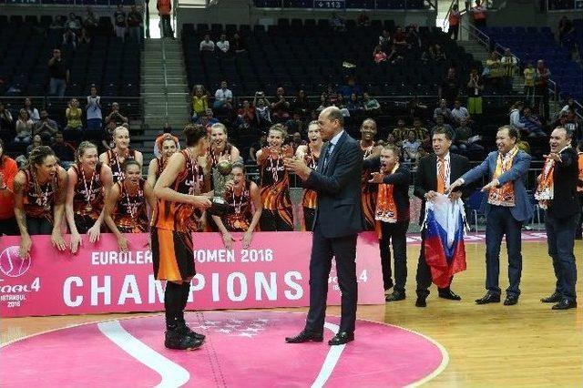 Kadınlar Euroleague’de Şampiyon Ummc Ekaterınburg