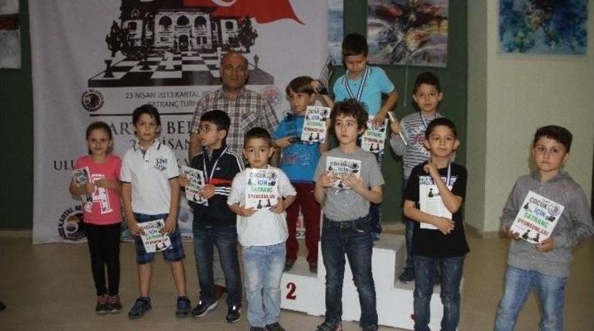 Kartal&rsquo;da Satrancın Ustaları &Ouml;d&uuml;llerine Kavuştu