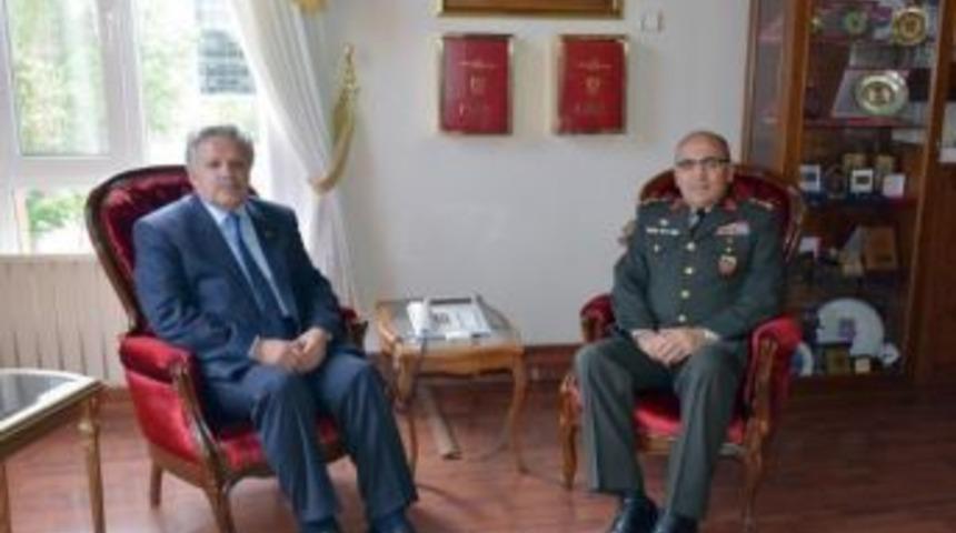 Vali Kahraman&rsquo;dan İstanbul Jandarma B&ouml;lge Komutanı T&uuml;mgeneral Ali &Ouml;zkara&rsquo;ya Ziyaret