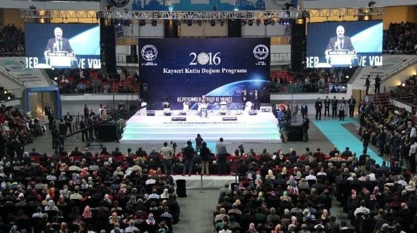 Kutlu Doğum Coşkusu Salonlara Sığmadı