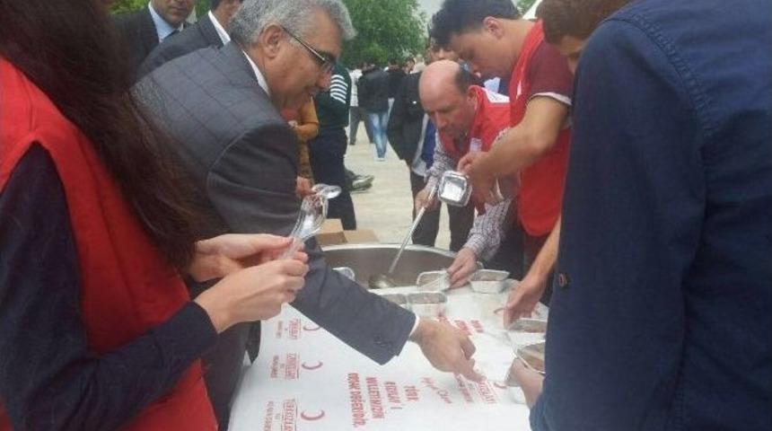 Kızılay&rsquo;dan Kutlu Doğum Haftası&rsquo;na "aşureli" Kutlama