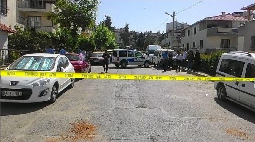 İzmir’de Anne İle Oğluna Arabada İnfaz