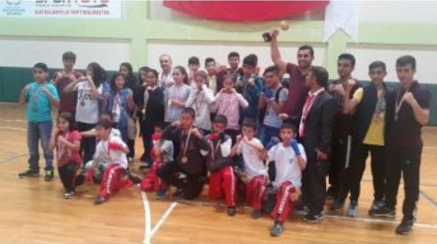 Dilovası Sporda Başarıya Doymuyor