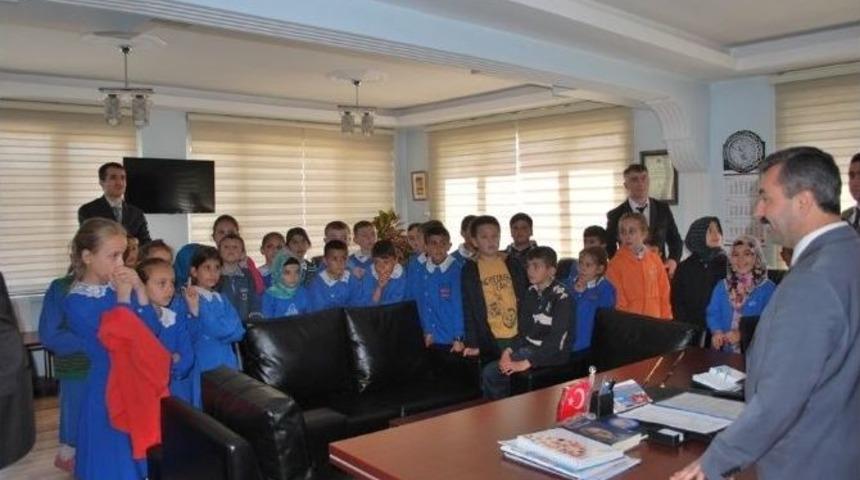 Yerel Y&ouml;netimleri &Ouml;ğrendiler