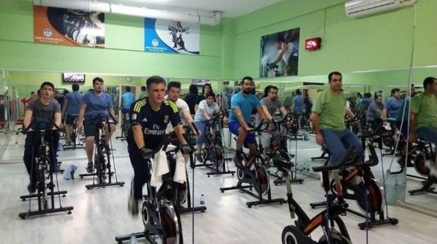 B&uuml;y&uuml;kşehir Belediyesi Spor Tesisleri&rsquo;ne Vatandaşlardan Yoğun İlgi