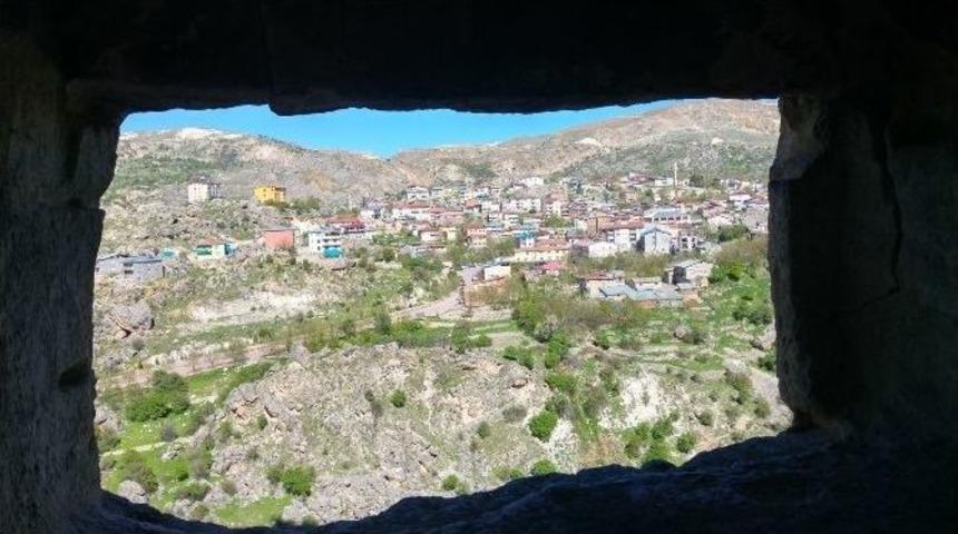 Dersim Gezginler Grubu, &Ccedil;emişgezek&rsquo;e Gezi D&uuml;zenledi