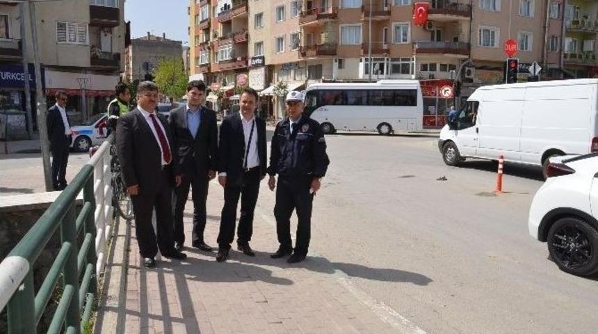 Kahvaltı Dersine Oyuncak S&uuml;rprizi