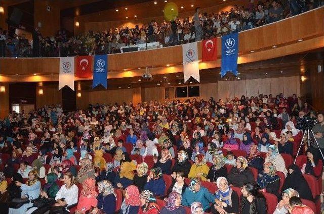 Güncel Okumalar Ve Yazar Buluşmaları” Programı Düzenlendi