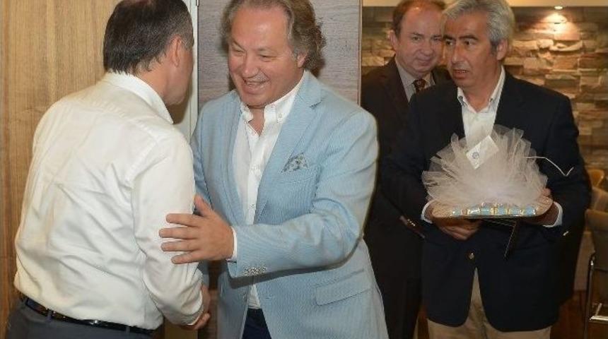 Başkan G&uuml;rlesin&rsquo;e Turizmcilerden Ziyaret