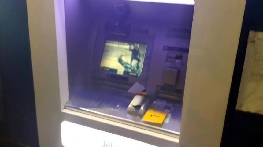 Malatya&rsquo;da Banka Atm&rsquo;sinde D&uuml;zenek Bulundu