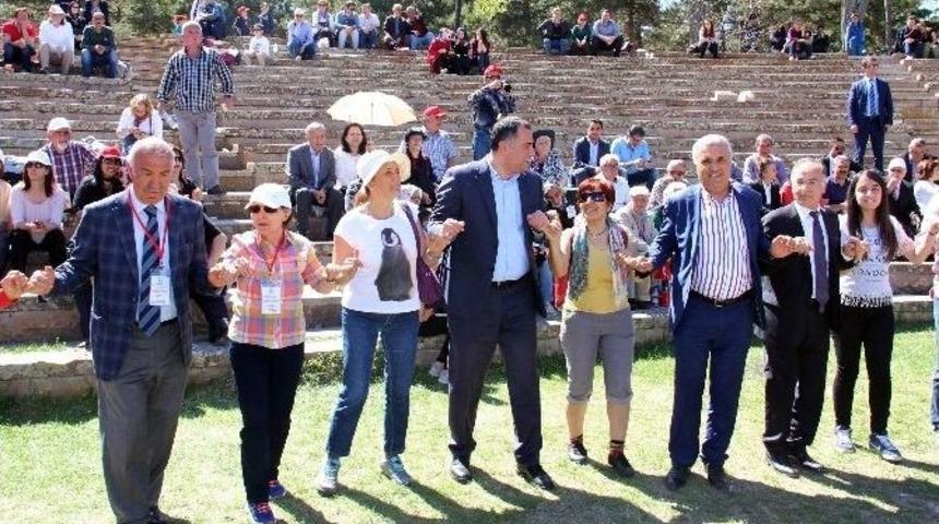 K&ouml;y Enstit&uuml;lerinin Kuruluşunun 76&rsquo;ncı Yılı