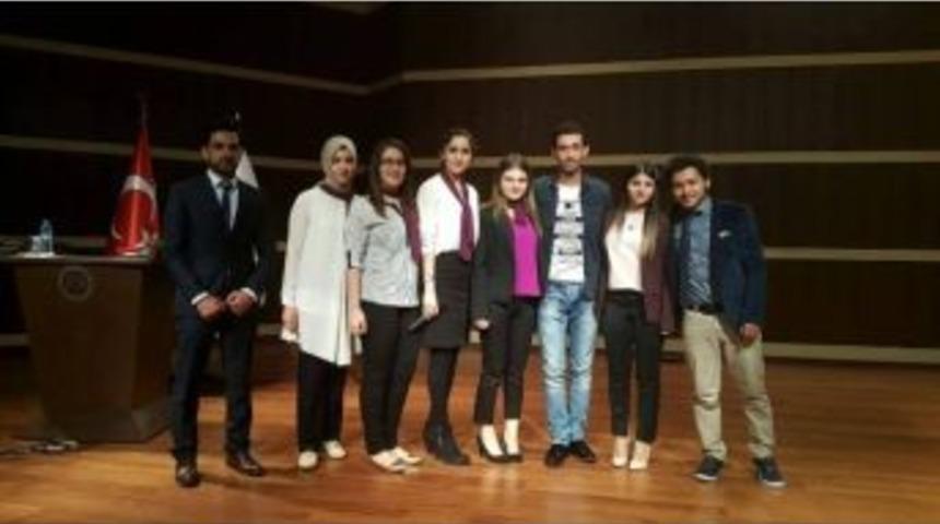 &Uuml;niversite &Ouml;ğrencilerinden Anlamlı Program