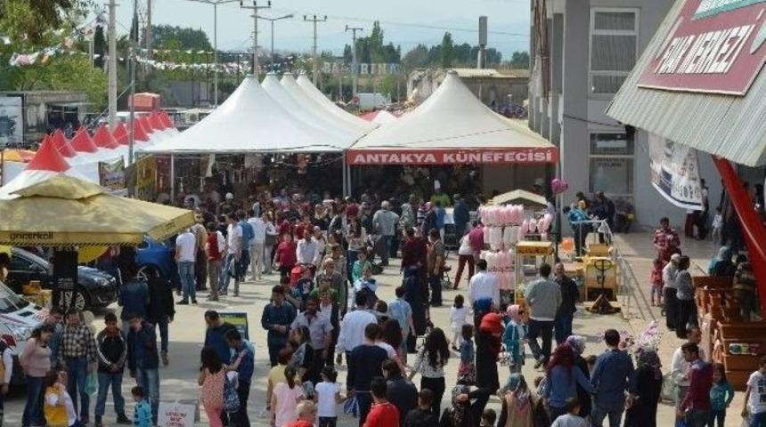 Mesir Sanayi Ve Ticaret Fuarı Kapılarını A&ccedil;ıyor