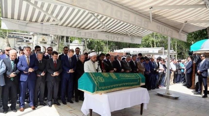 Cumhurbaşkanı Erdoğan, Yazar Salih Tuna&rsquo;nın Babasının Cenazesine Katıldı