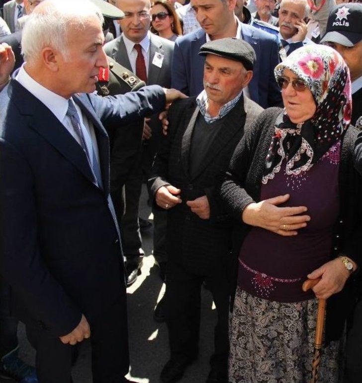 Dişini Çektirdikten Sonra Rahatsızlanıp Ölen Polis İçin Tören Düzenlendi G3