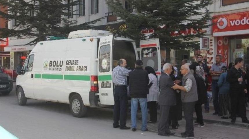 Polisin, Tartıştığı Cenaze Sahiplerine Silah &Ccedil;ektiği İddiası