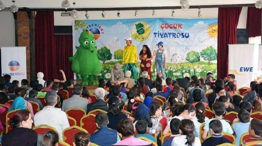 Dolgi B&uuml;nyan&rsquo;da &Ccedil;ocuklarla Buluştu